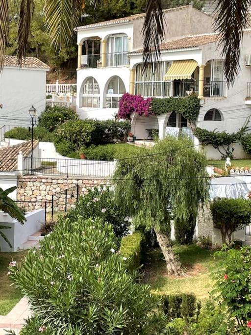 Lux 2 Kmr App Stella Blanca Met Zwembaden Airco En Zeezicht Apartman Fuengirola Kültér fotó