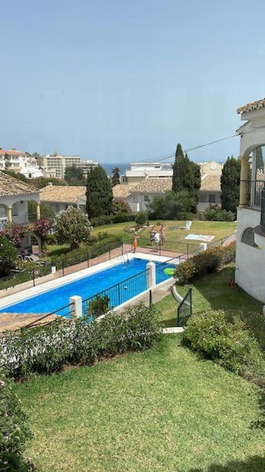 Lux 2 Kmr App Stella Blanca Met Zwembaden Airco En Zeezicht Apartman Fuengirola Kültér fotó