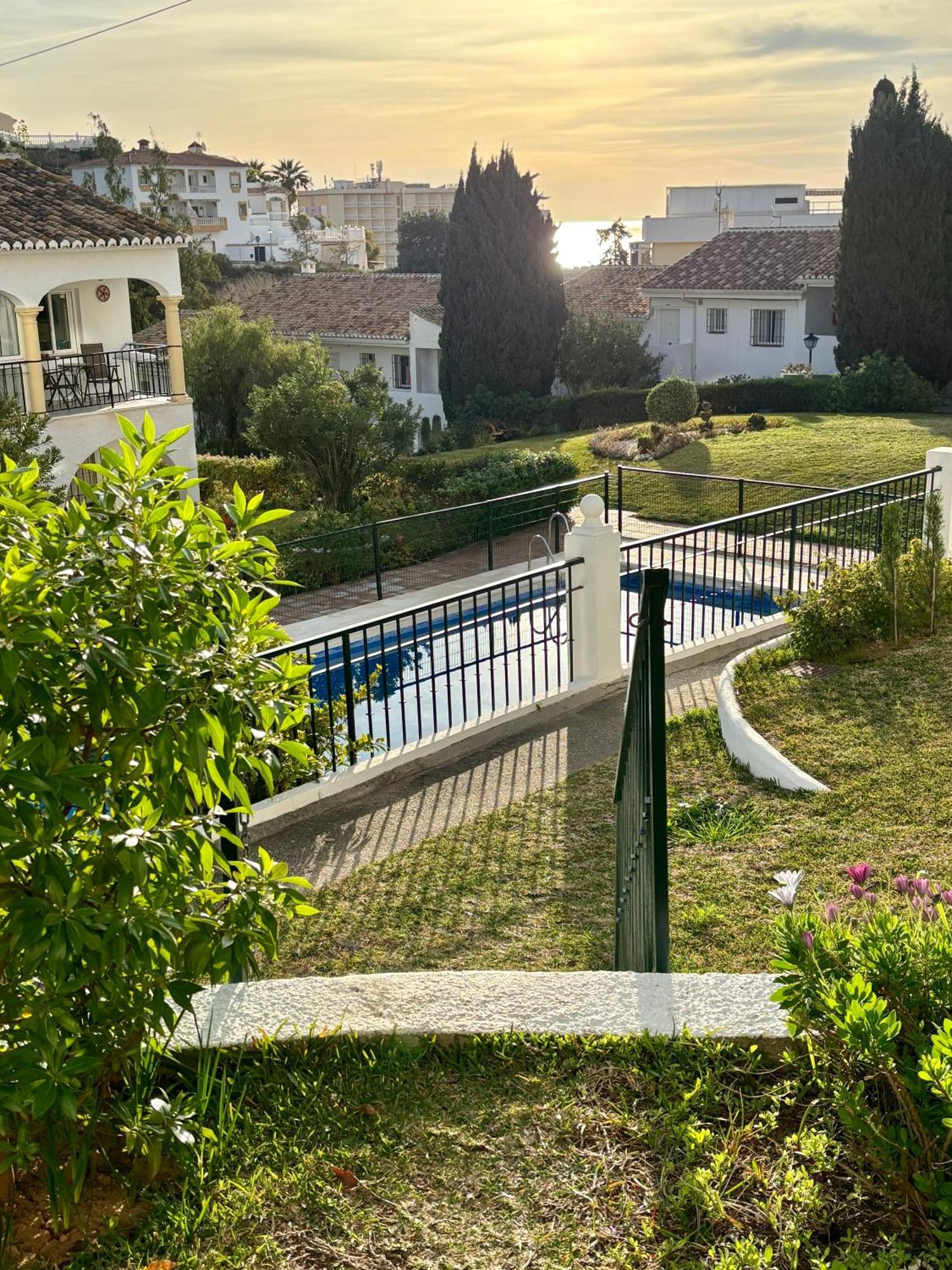 Lux 2 Kmr App Stella Blanca Met Zwembaden Airco En Zeezicht Apartman Fuengirola Kültér fotó